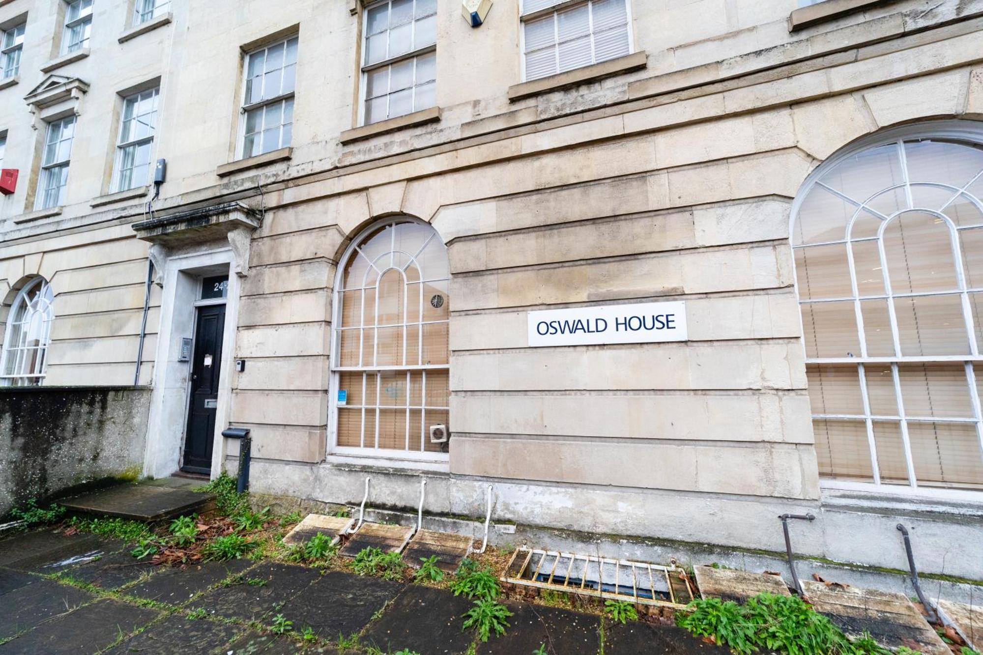 Spacious Flat With Patio & Parking In City Centre Reading Exterior foto