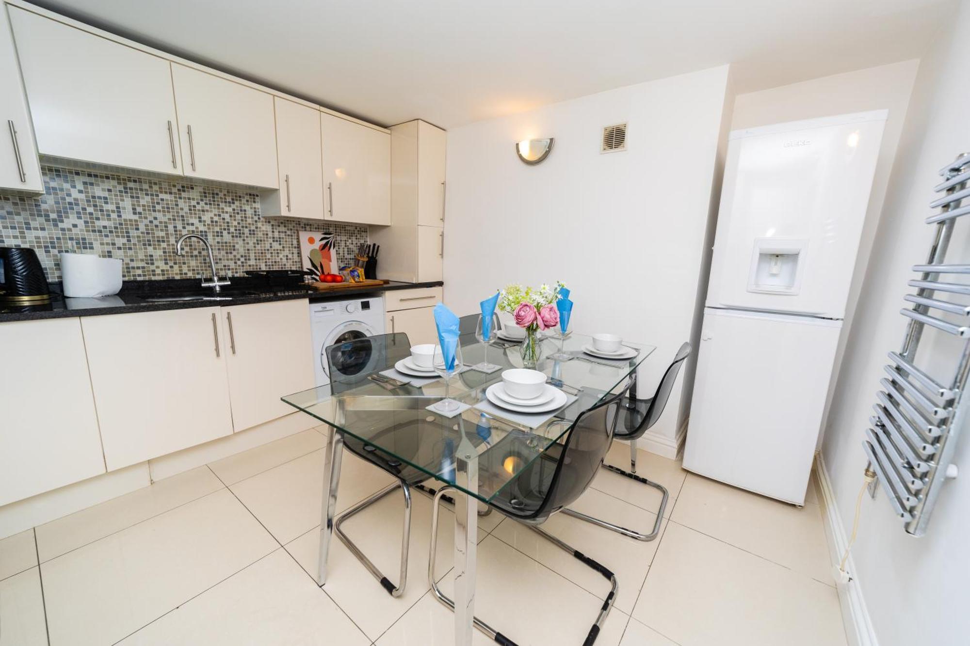 Spacious Flat With Patio & Parking In City Centre Reading Exterior foto