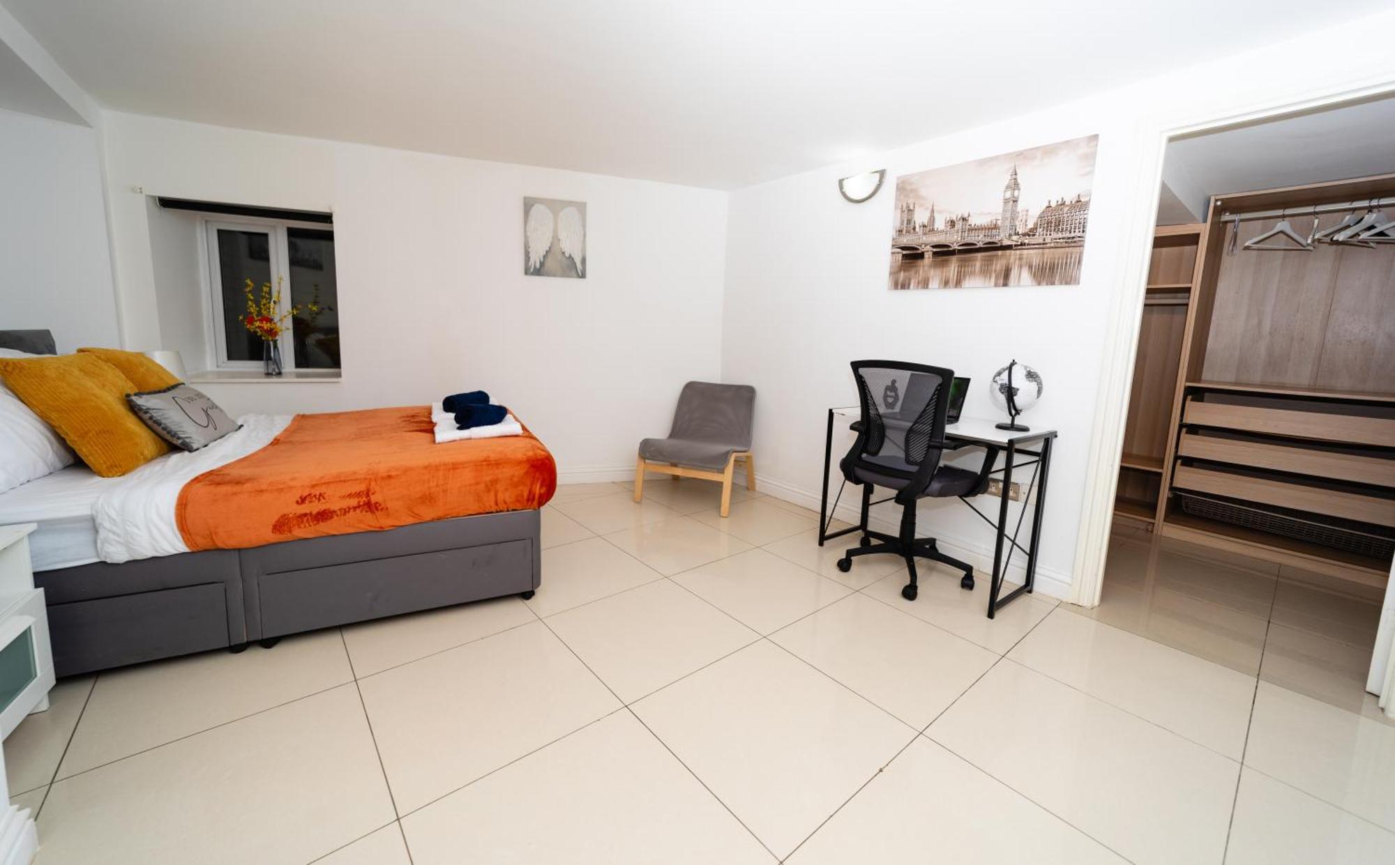 Spacious Flat With Patio & Parking In City Centre Reading Exterior foto