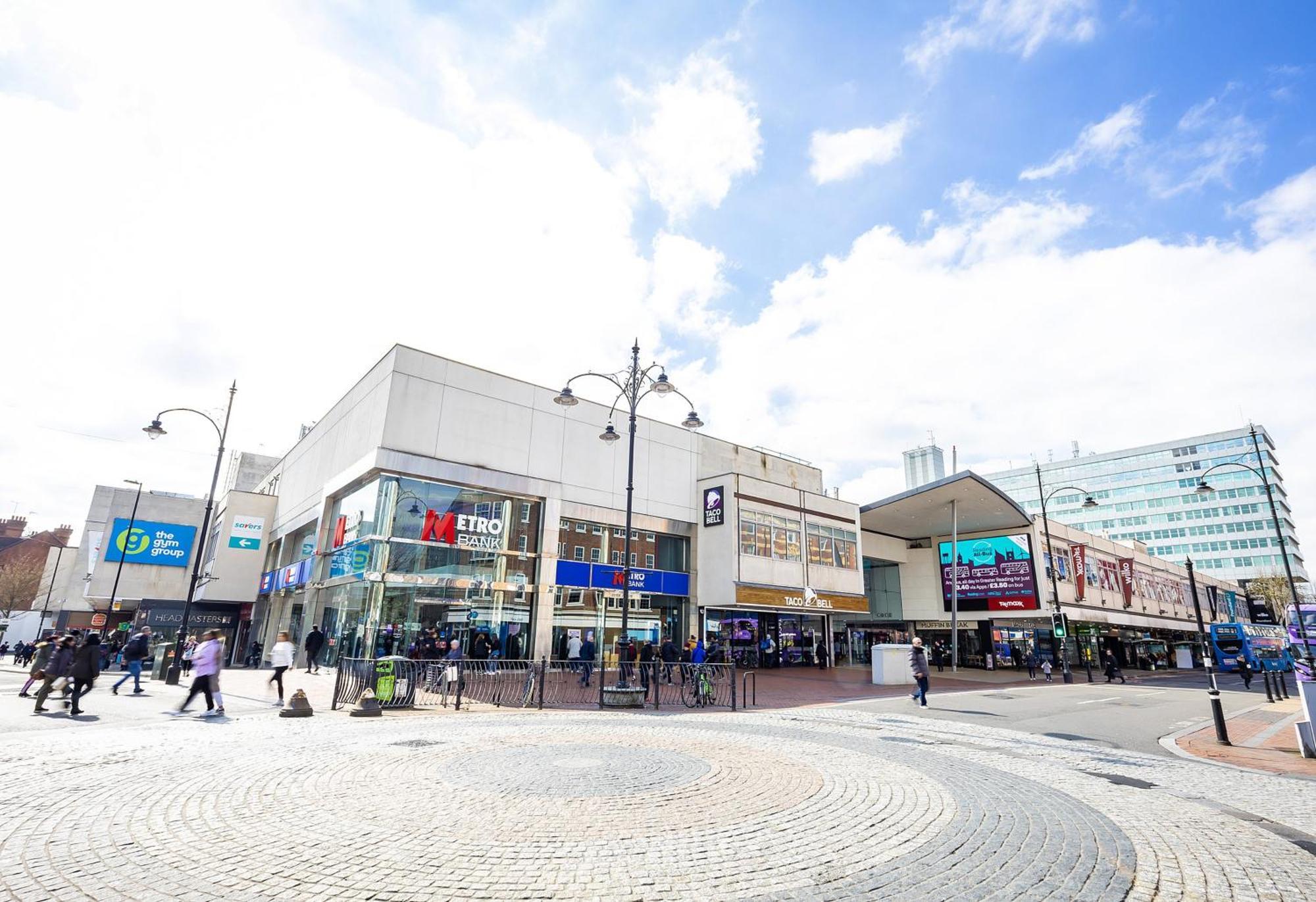 Spacious Flat With Patio & Parking In City Centre Reading Exterior foto